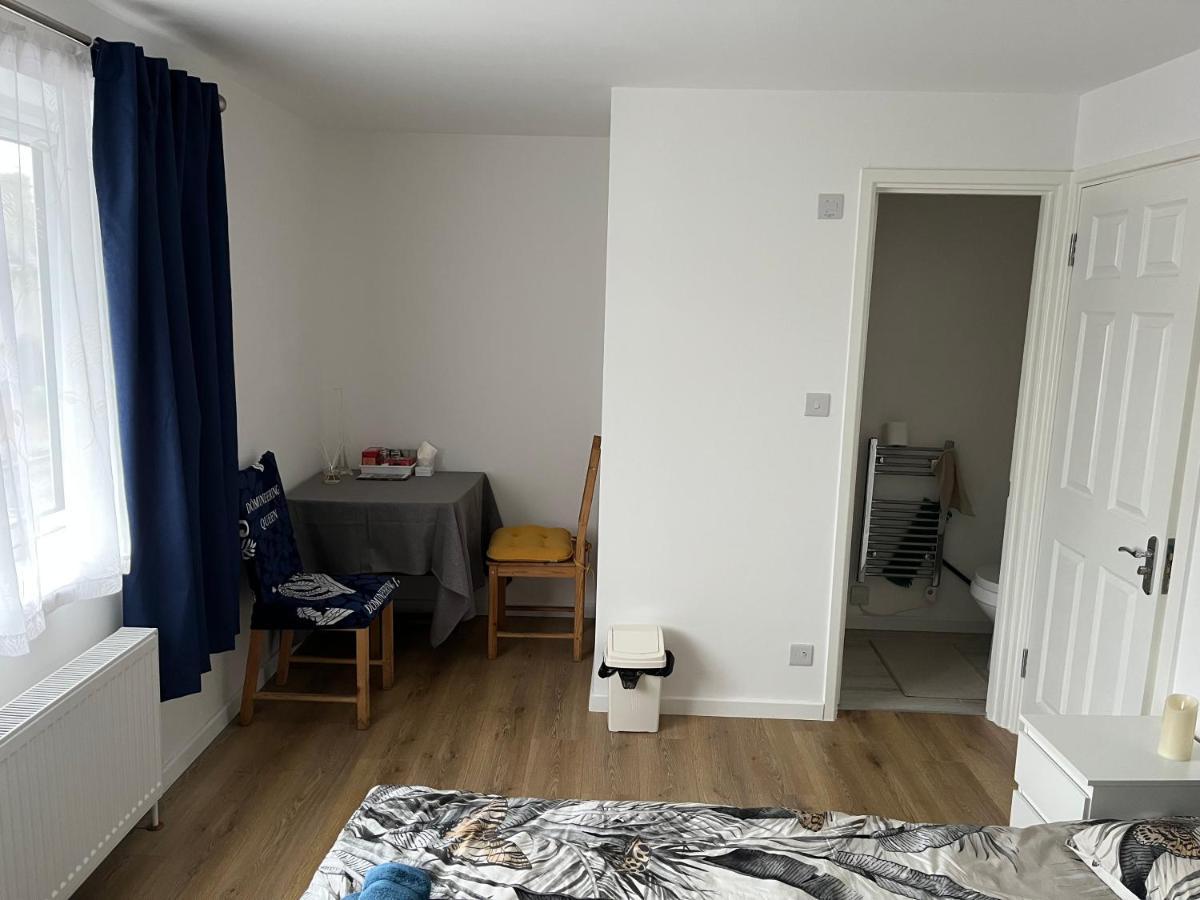 L-Houses Dagenham Esterno foto